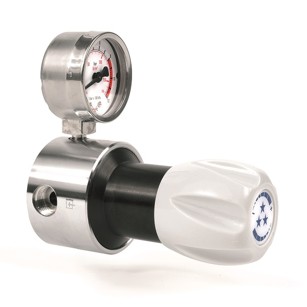 Diaphragm low pressure regulator with balanced valve for high flow - S15